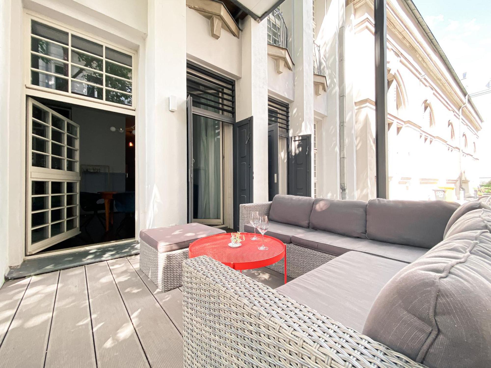 Designer Loft-Ferienwohnung Im Zentrum Mit Tiefgaragen-Parkplatz, Waschmaschine Und Privatterrasse Leipzig Exterior photo